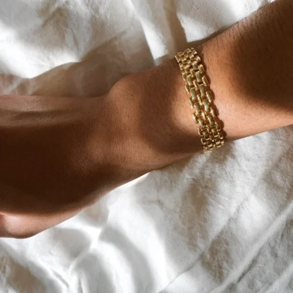 n e w | woven 18k gold bracelet - Picture 2 of 4